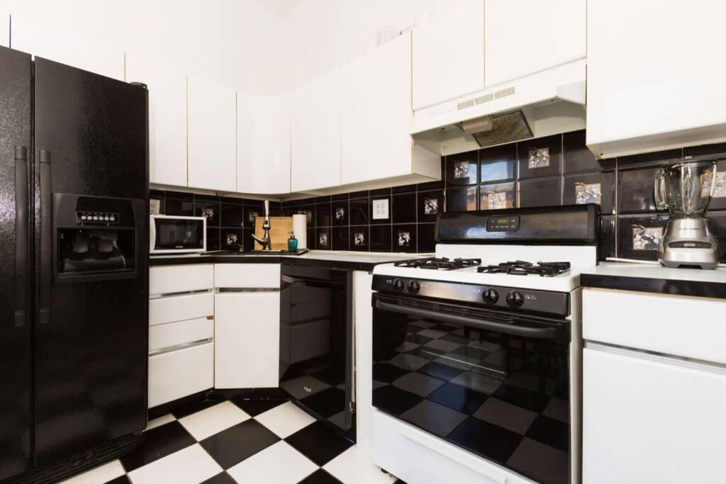4 Bedroom Nyc Apartment Нью-Йорк Экстерьер фото